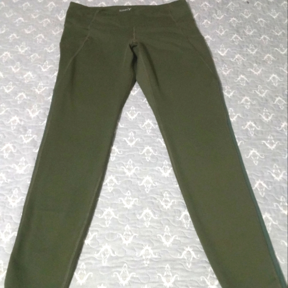 OLD NAVY Active GO-DRY Leggings Size M in Military Green.